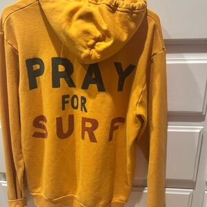 Rare size m aviator nation zip up
Good condition